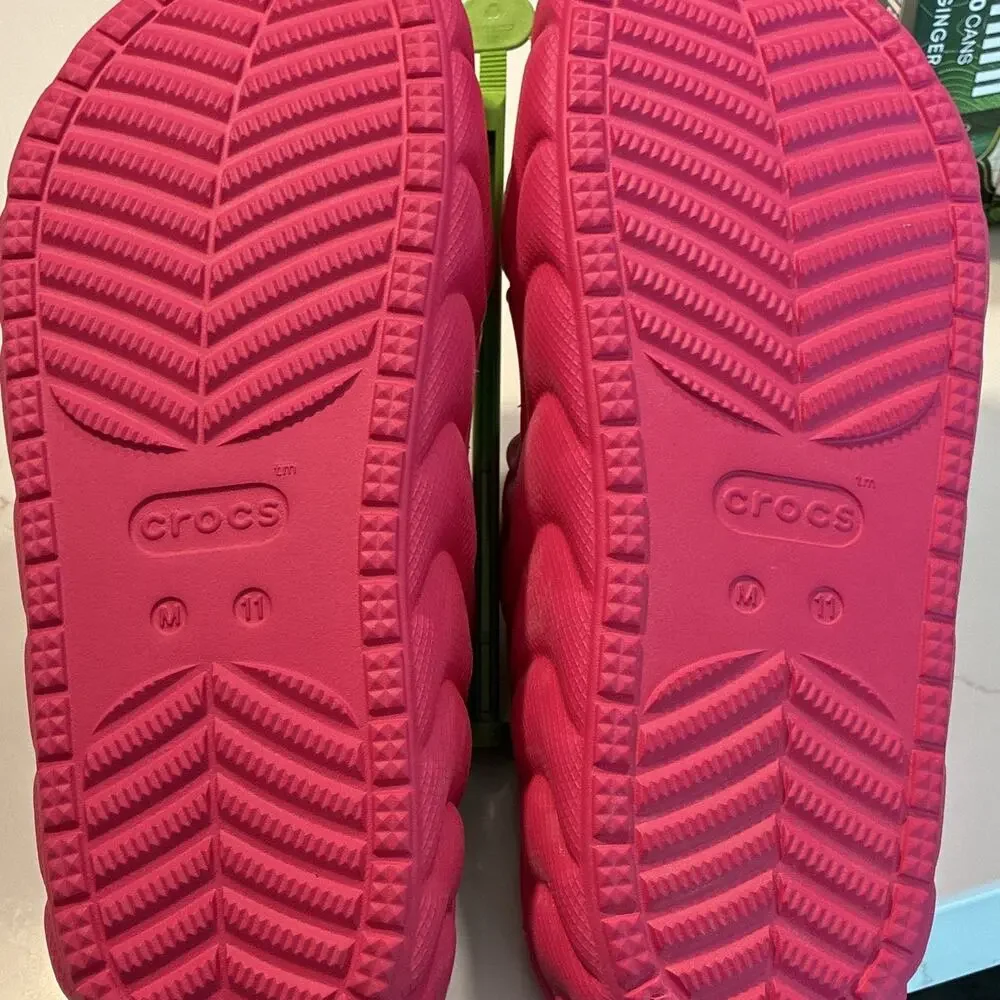 NWT Crocs Cozzzy Overpuff Slide Dragonfruit Pink 210074-6ZQ Men Size 11 W 13
